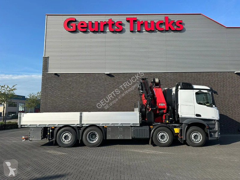 Kamion Mercedes 3251 8X2 + HMF 7020-K7 FJ...