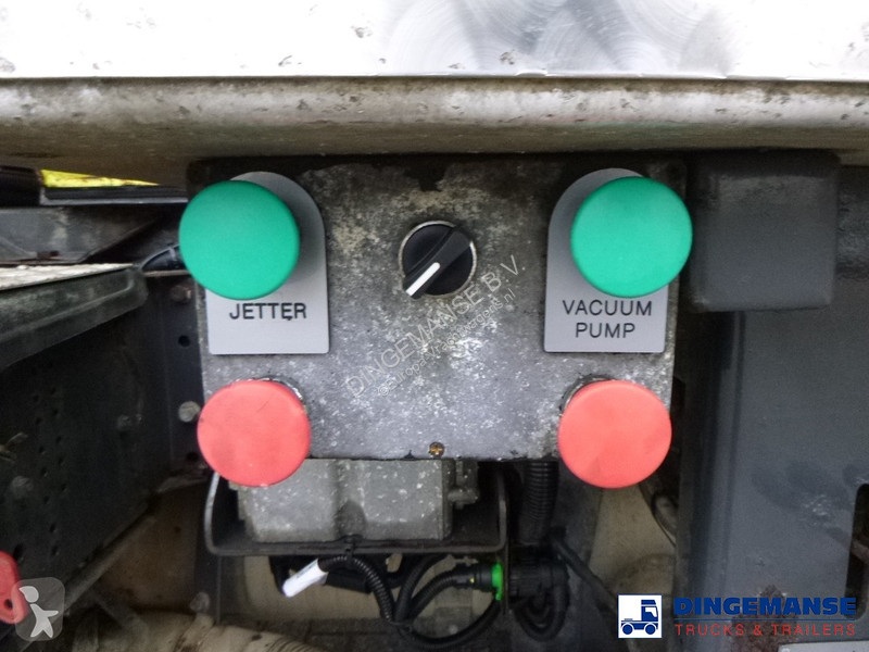 Camion Renault 180.14 dxi 4x2 RHD Euro 5 vacuum...
