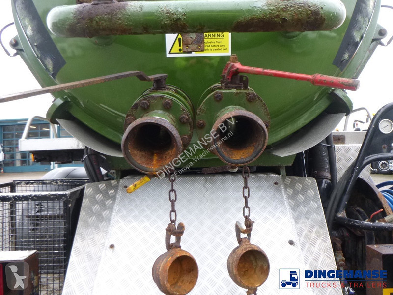 Lastbil Volvo FM7 290 6X4 RHD vacuum tank 13.7 m3