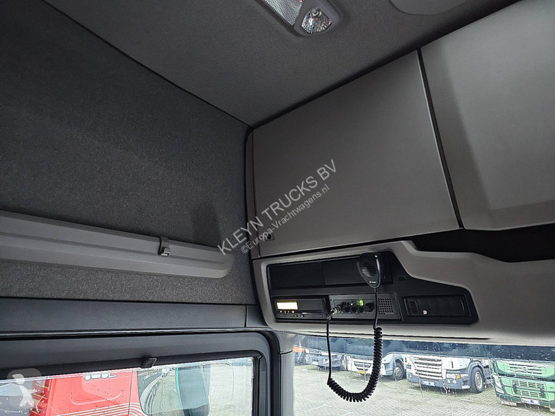 Vrachtwagen Scania S450 6X2*4 RET. FORKLIFTC