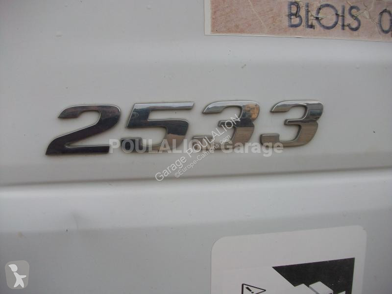 Camion Mercedes 2533