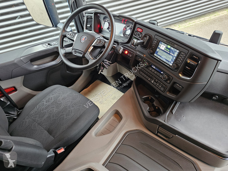 Kamion Scania P250 4X2 / FRIGOBOCK / BW