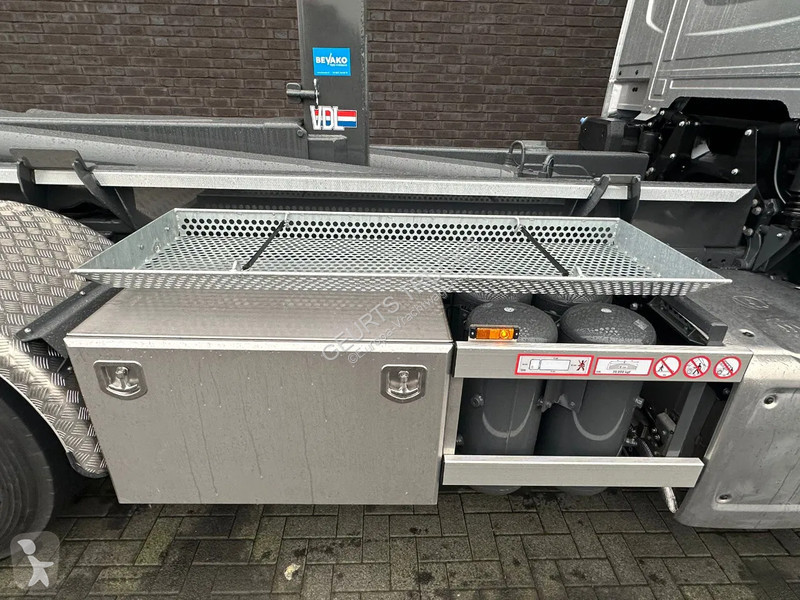 Kamion DAF 530 8X2 TRIPLE VDL S-30-6700...