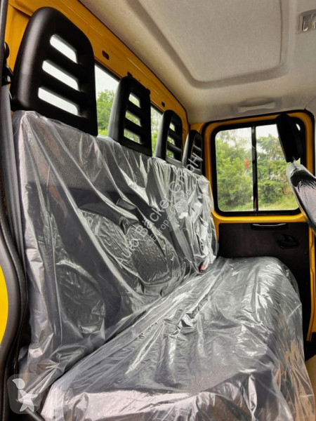 Kamion Iveco 70 C 18 DoKa 5500mm...