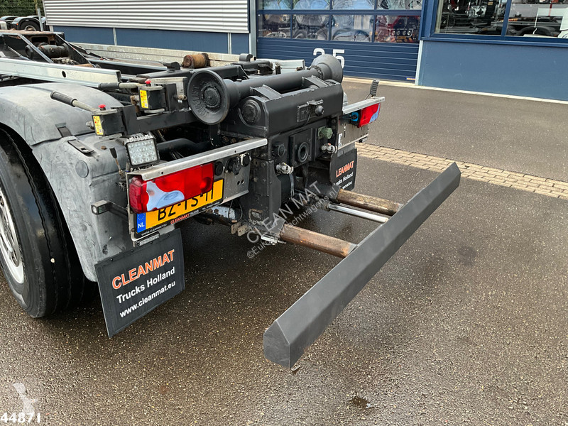 Kamion MAN 35.440 8x4 HMF 16 Tonmeter Z-kraan