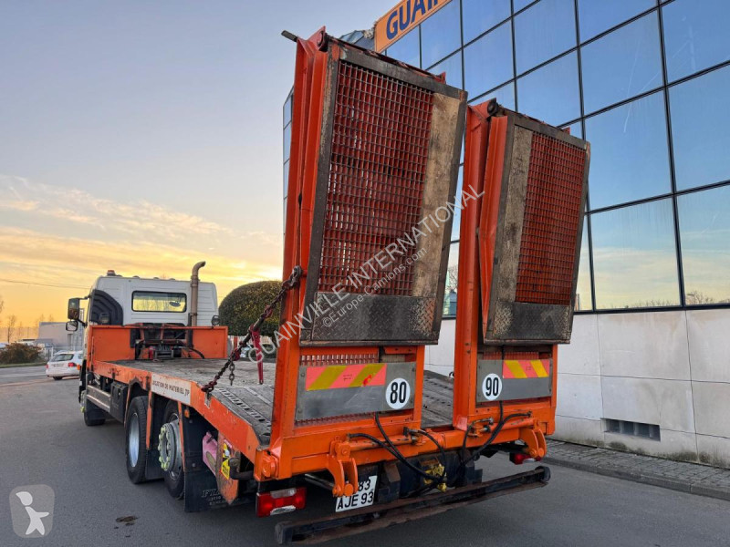 Camion Volvo 340