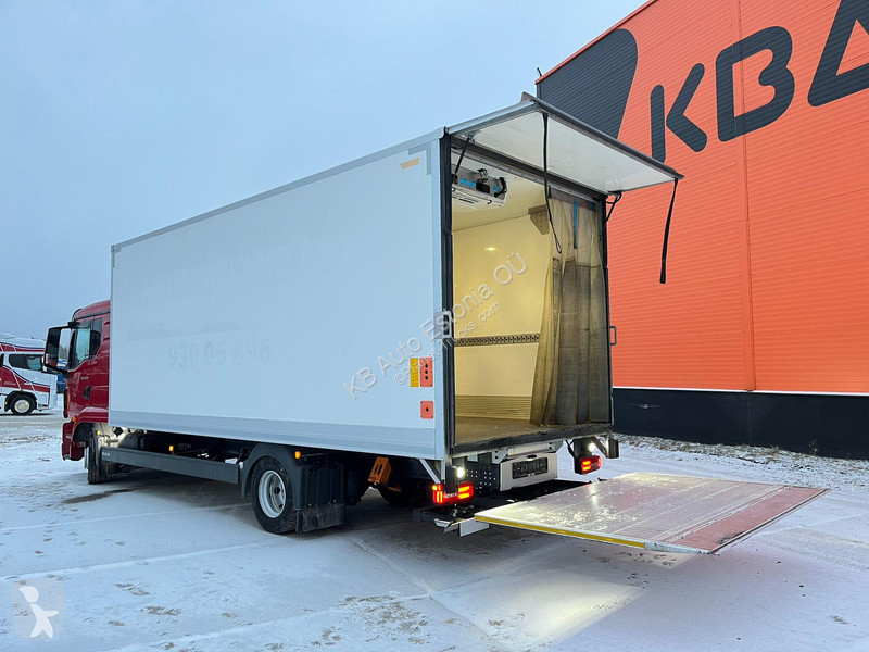 Kamion MAN 8.220 4x2 THERMOKING V-800MAX / BOX...