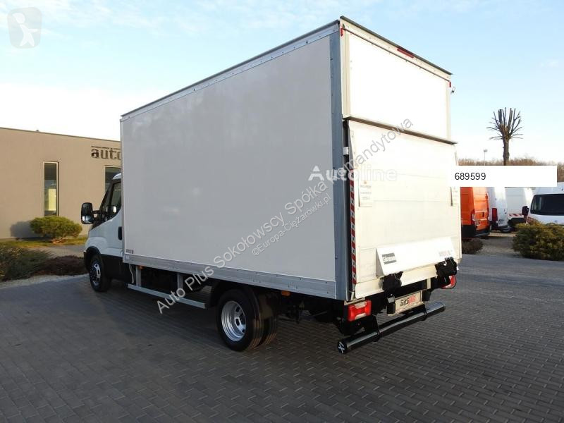 Kamion Iveco DAILY 35S16 KONTENER WINDA 8 PALET...