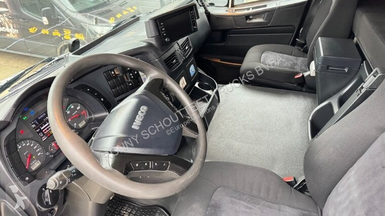 Kamion  Trakker 460 8x4