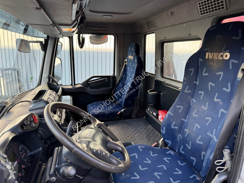 Kamion  Trakker AD260T36W 6x6 Trakker AD260T36W...