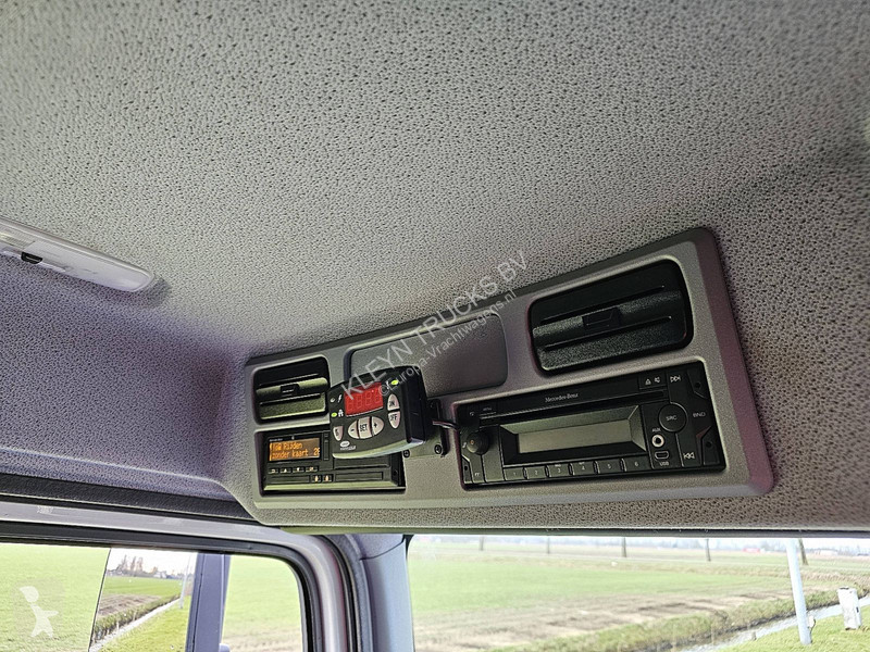 Camion Mercedes ATEGO 1224 L CARRIER LIT DOOR