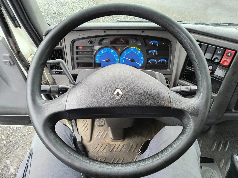 Camion Renault 270 13500L FUEL / CARBURANT...