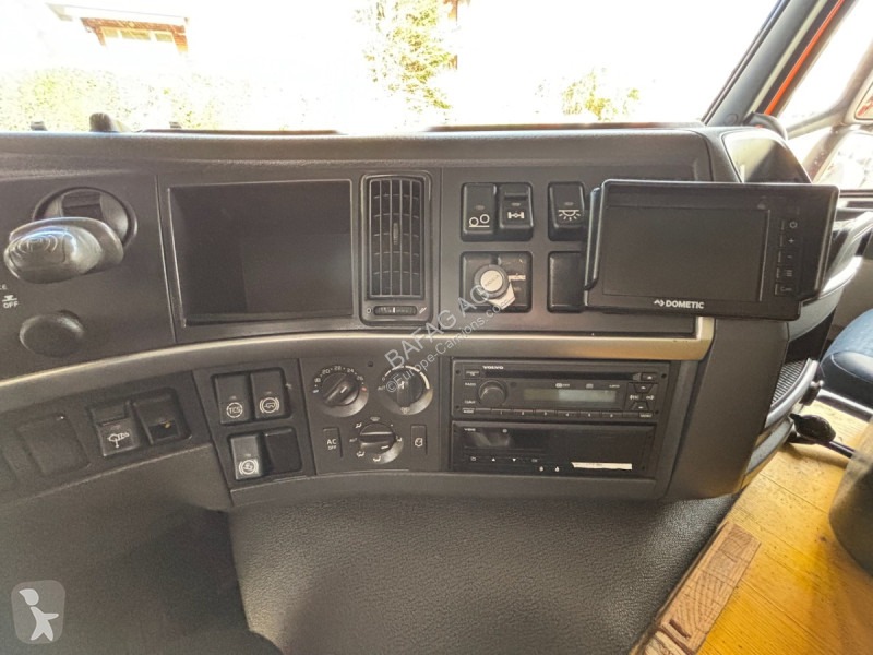 Kamion Volvo fm 400