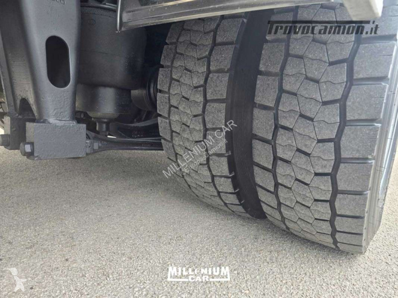 Kamion Iveco 150E25 CELLA 6,30 GRUPPO PEDANA KM...