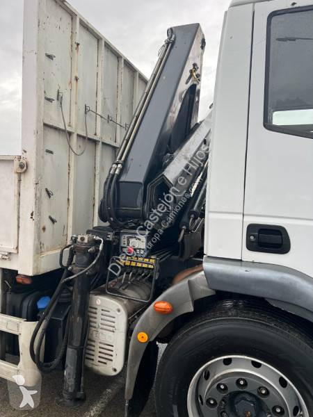 Kamion Iveco Con pluma