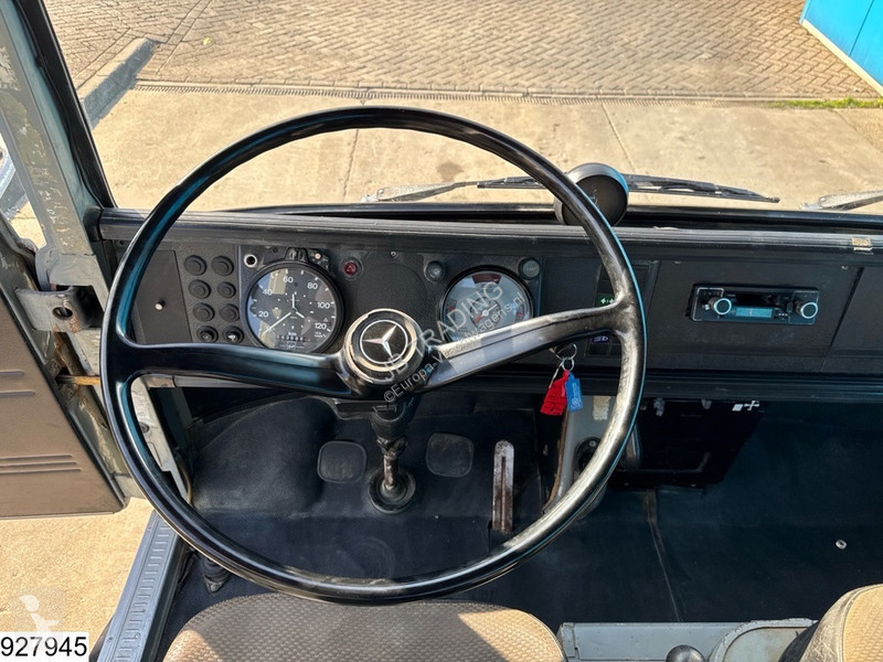 Kamion Mercedes D Manual, Steel suspension,...