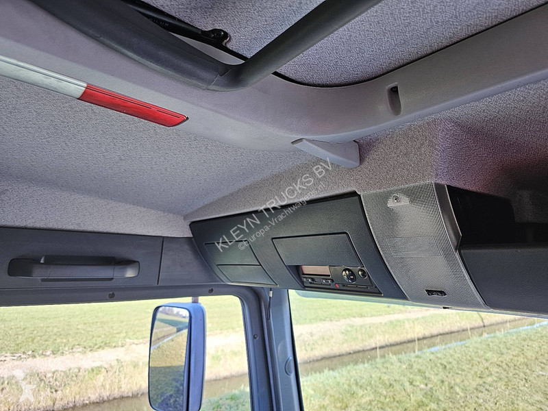 Camión MAN 8.180  DOKA DOUBLE CABIN