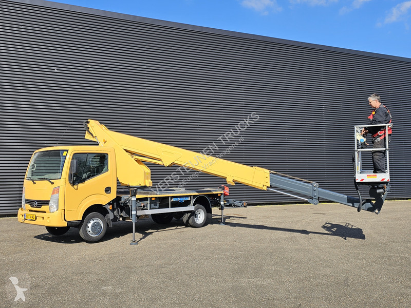 Camion Nissan CABSTAR / 19 mtr PLATFOR WORKER
