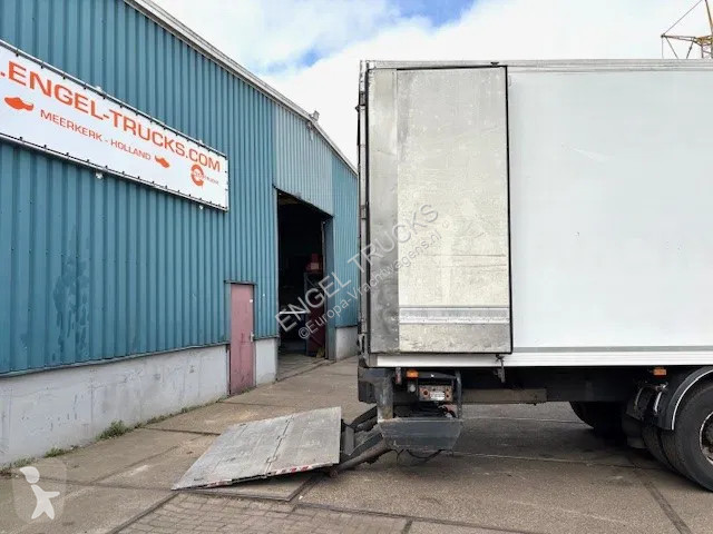 Camion Renault D 19 D320 SLEEPERCAB 4x2...
