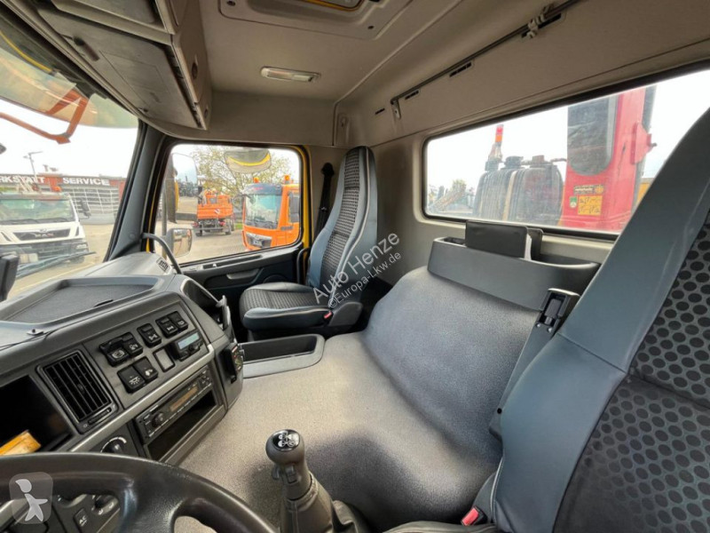 Camion Volvo FM 330 4x4 Pritsche Kran...