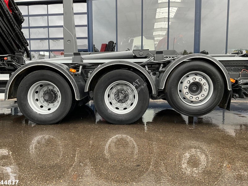 Camion Scania 480 8x4 HMF 60 Tonmeter laadkraan...