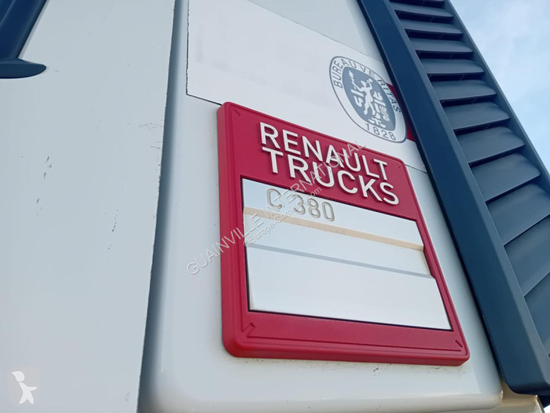 Vrachtwagen Renault 380 Gamme C