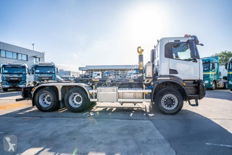 Vrachtwagen Iveco 460 - HYVA - 91000 KM