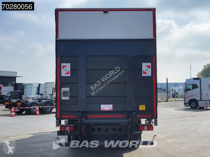 Vrachtwagen Mercedes 1827 4X2 19tonner 2000kg...