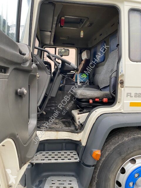 Camión Volvo FL