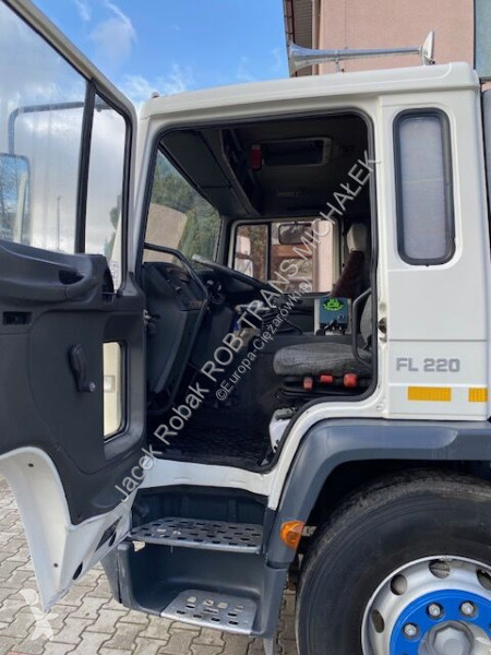 Camion Volvo FL