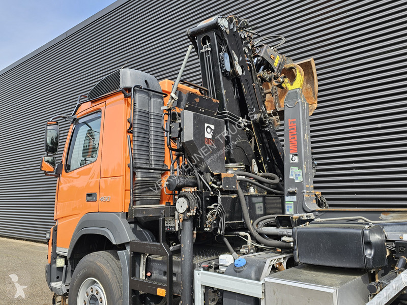 Kamion Volvo 460 8x4-4 / HIAB Z CRANE + HOOKLIFT