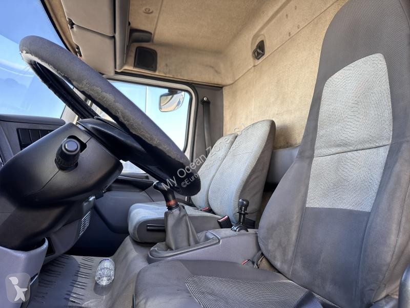 Camion Renault 270.16