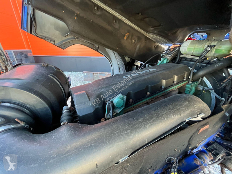 Kamion Volvo 8x4/4 FOR SALE AS CHASSIS !