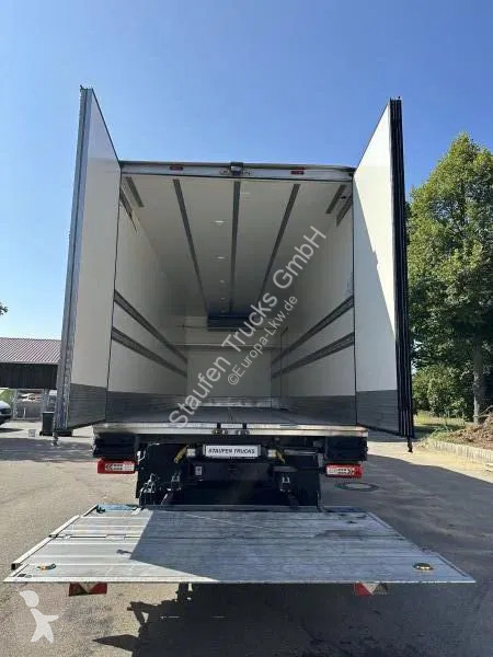 Camion Volvo 550XL*8x2*Tief...