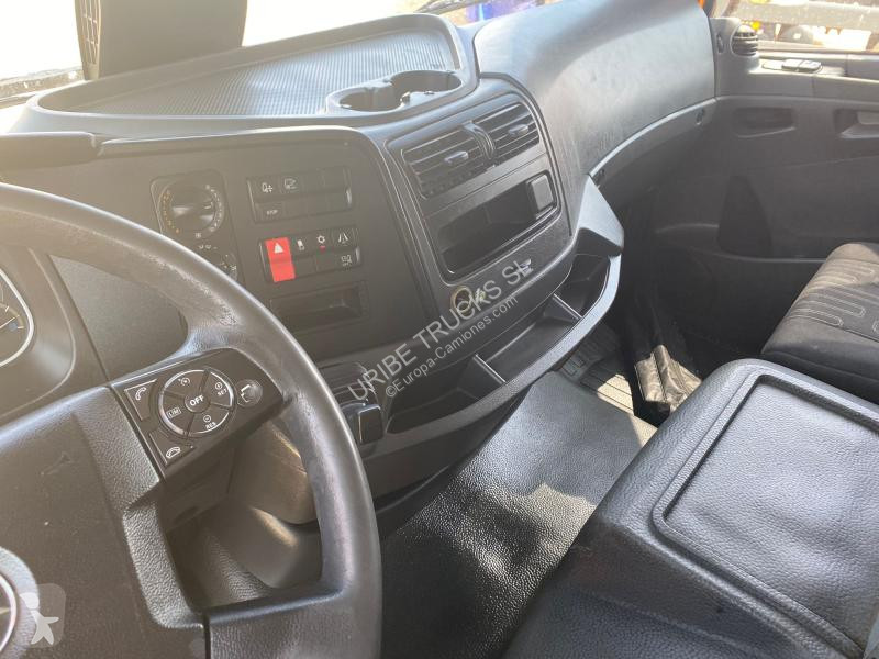 Camión Mercedes 1218