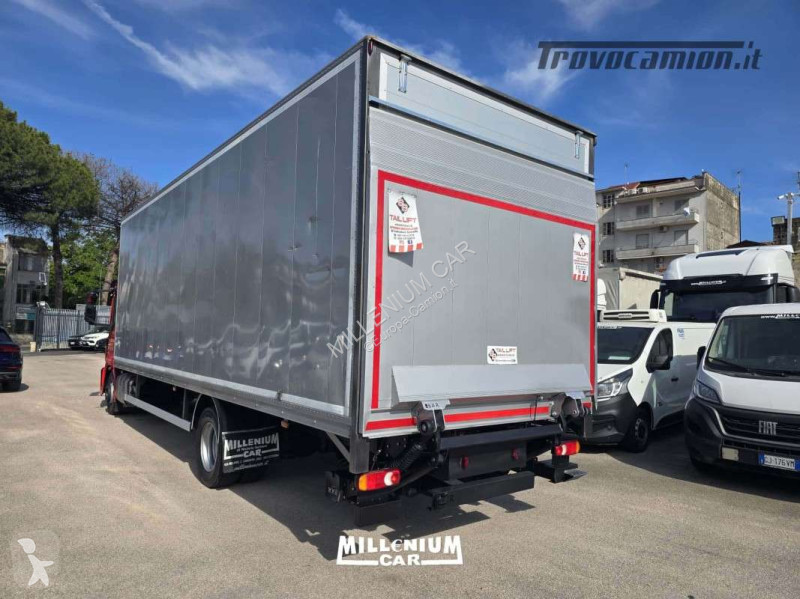 Kamion Iveco 120E22 FURGONE 7,70 SPONDA EURO 6...