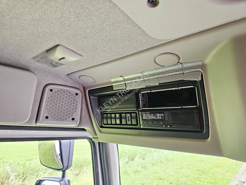 Kamion Renault D 210 11.9T AIRCO TAILLIFT