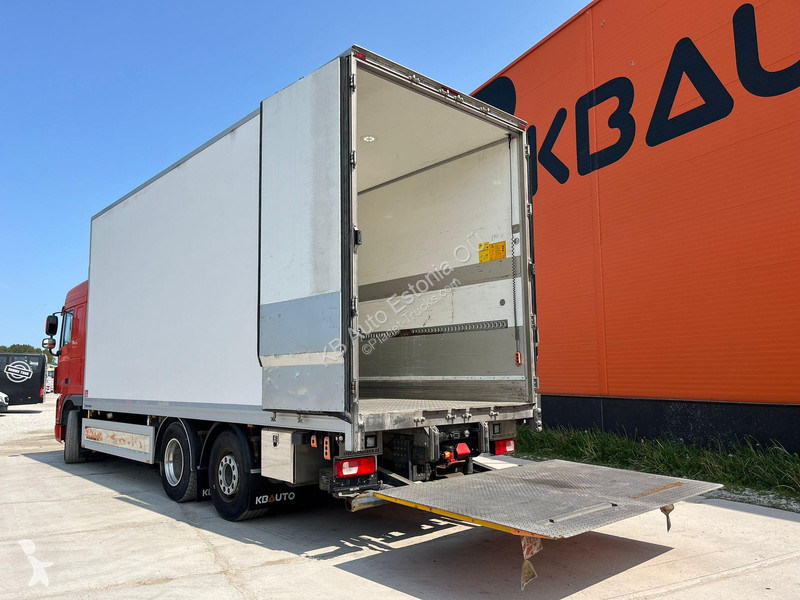 Camion DAF 105510 6x2 T-1200R / BOX L=7423 mm