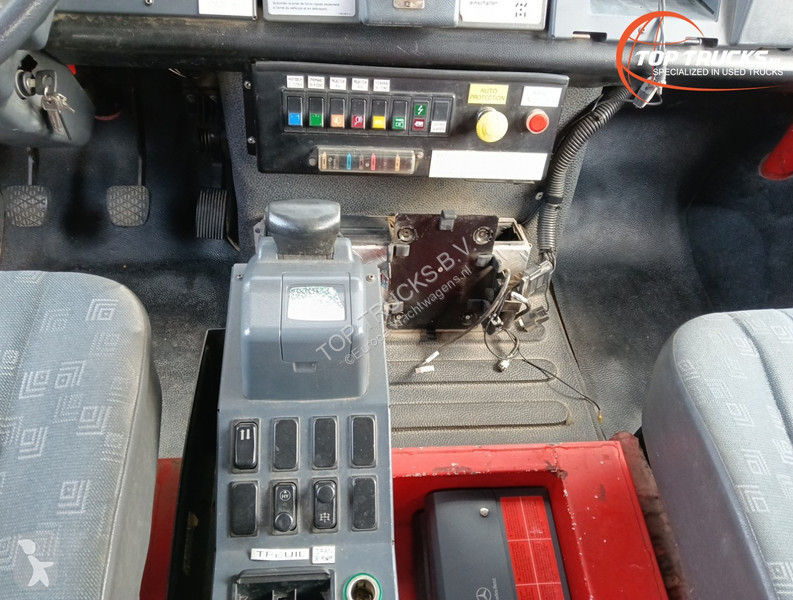 Kamion Mercedes U 5000 4x4 - (type 437.4) 4000...