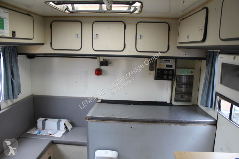 Kamion Mercedes 1523 4x2 Koffer +AHK kein 1517...