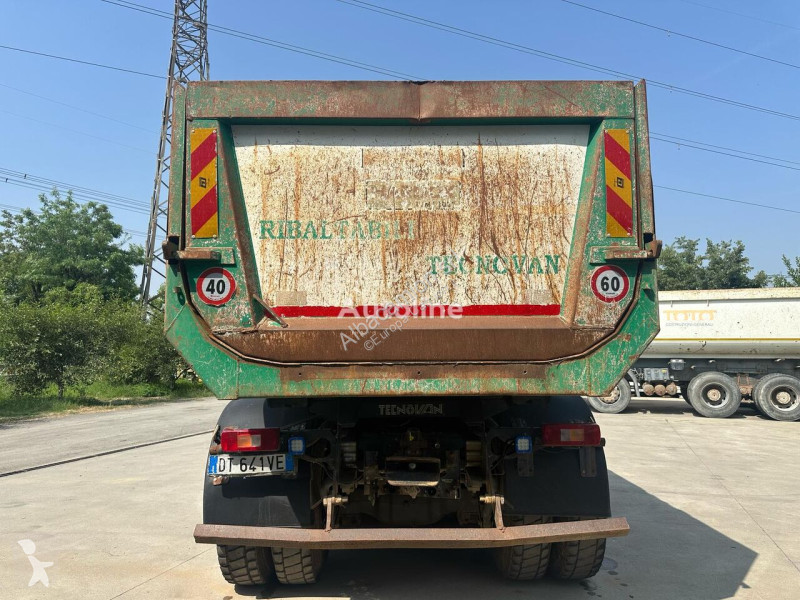 Camion Volvo 480