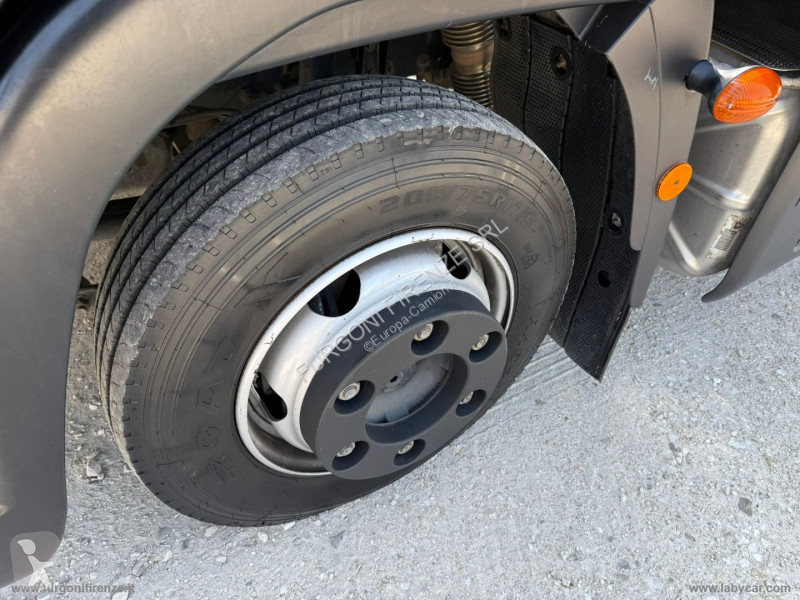 Camion Iveco EUROCARGO ML75 E16 CABINA CORTA...