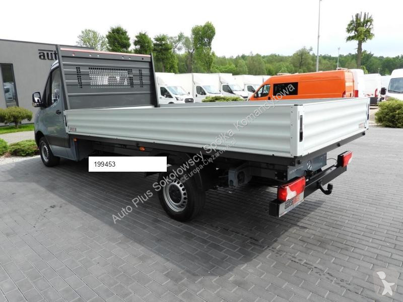 Autoutilitară Mercedes SPRINTER 315 SKRZYNIA 8...