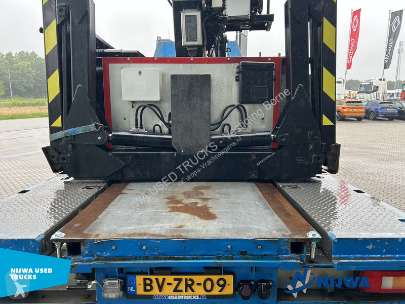 Vrachtwagen Volvo 440 6X2 Hiab 165 roller kraan