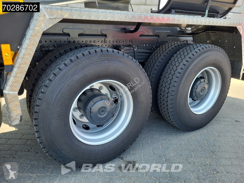 Camion Mercedes 4145 8X4 NEW! 10m3 Schwing...