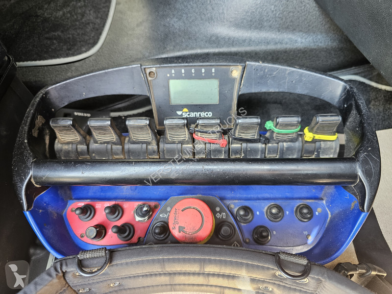 Kamion Volvo 10x4 / ERKIN 245.000 L 7+5 / WINCH