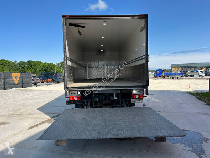 Lastbil Mercedes 2545 6x2 BOX L=7526 mm