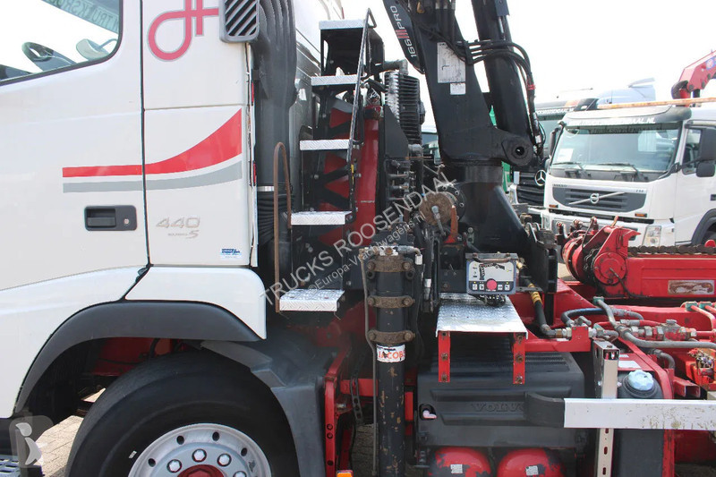 Camión Volvo 12440 +6X4+ HIAB 166E3 PRO + EURO...