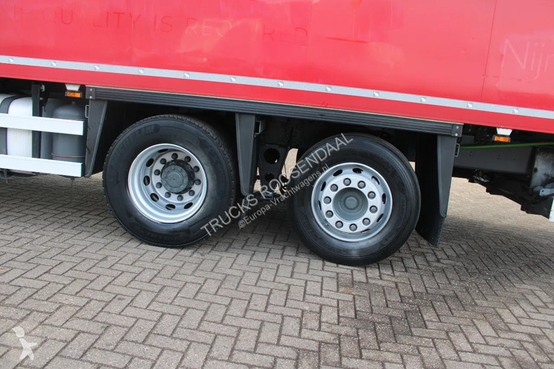 Kamion DAF 330 + 6X2 + LIFT
