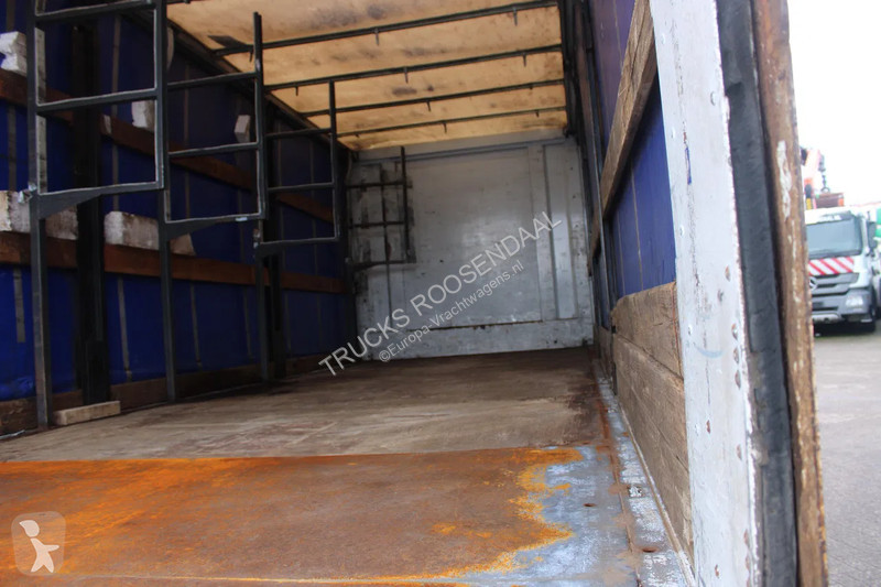 Kamion Renault 220 + MANUAL + LIFT + 12T